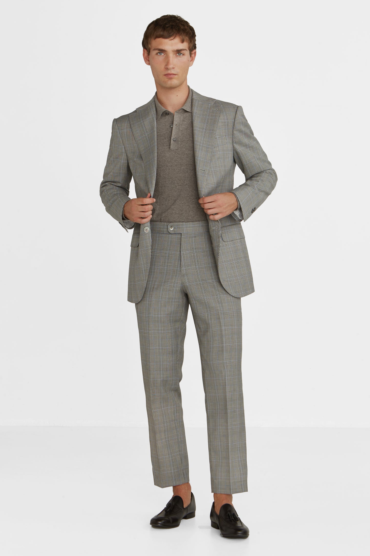 Traje a medida de Gales, color gris medianoche, lana Super 120
