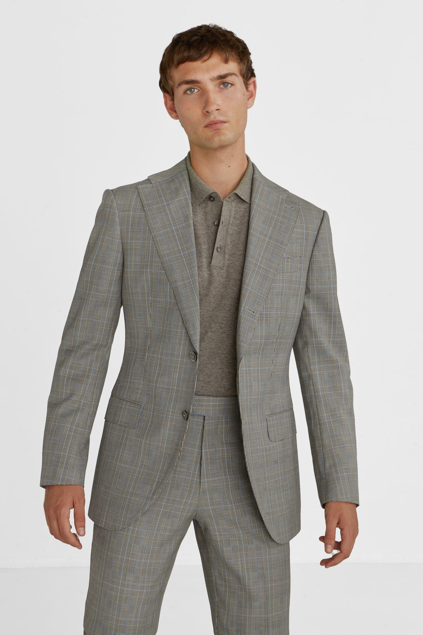 Traje a medida de Gales, color gris medianoche, lana Super 120