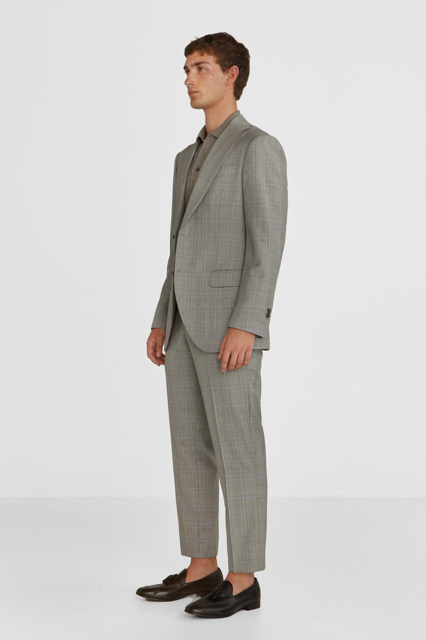 Traje a medida de Gales, color gris medianoche, lana Super 120